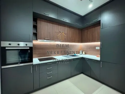 Izdavanje, dvosoban stan, 75m², Master Kvart, Podgorica - image 5