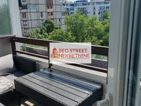 Izdavanje, četvorosoban stan, 89m², Beograd, Srbija - image 3