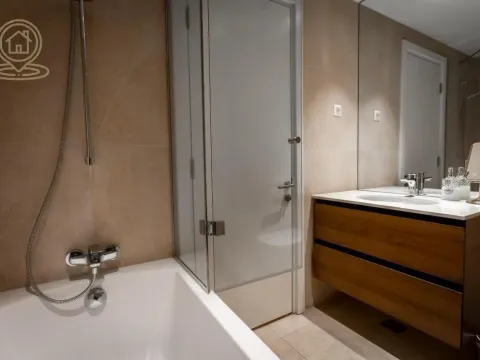 Izdavanje, trosoban stan, 120m², Savski Venac, Beograd - image 13