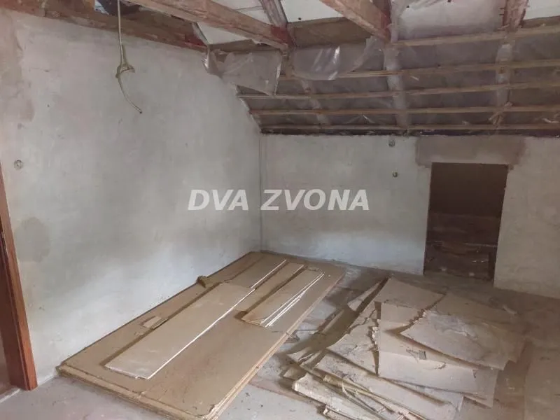 Prodaja, kuća, 400m², Sremska Kamenica, Petrovaradin