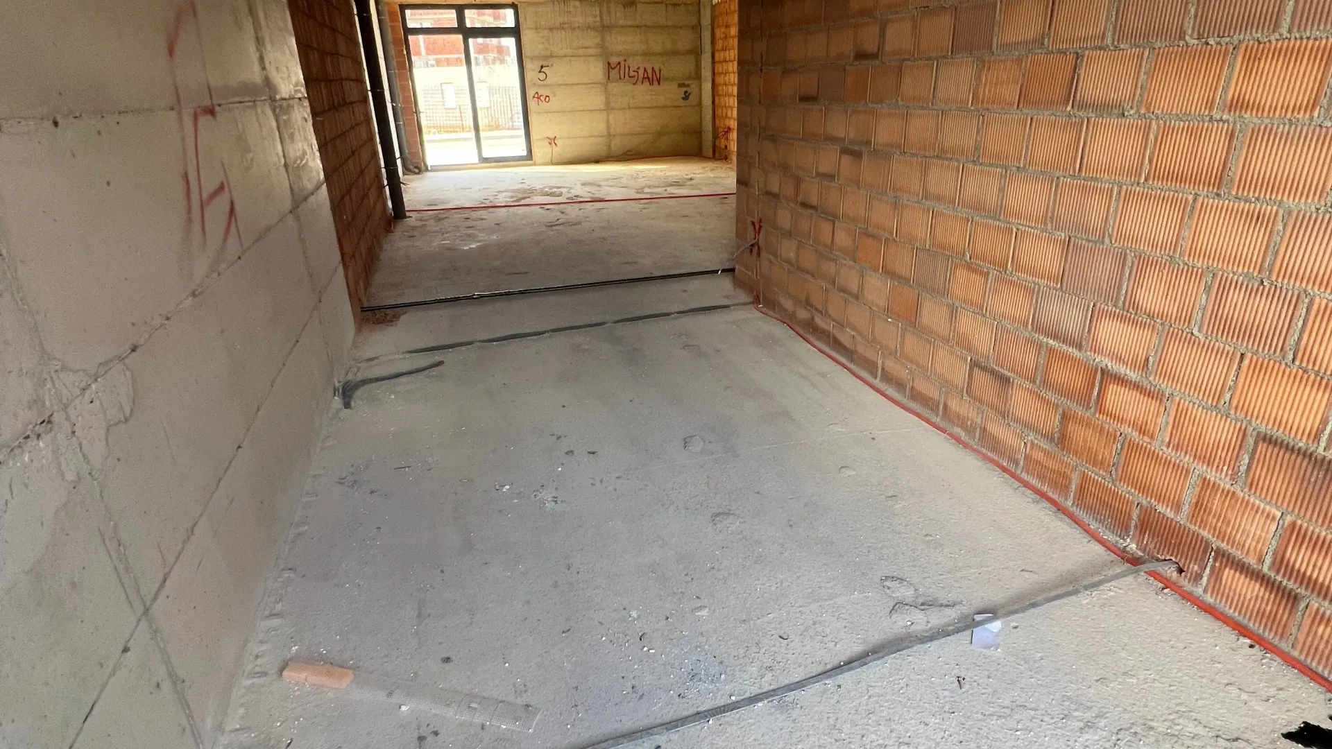 Rent, office space, 76m², Šušanj, Bar