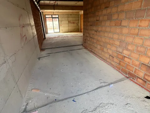 Rent, office space, 76m², Šušanj, Bar - image 8