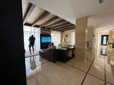 Prodaja, kuća, 300m², Budva, Crna Gora - image 2