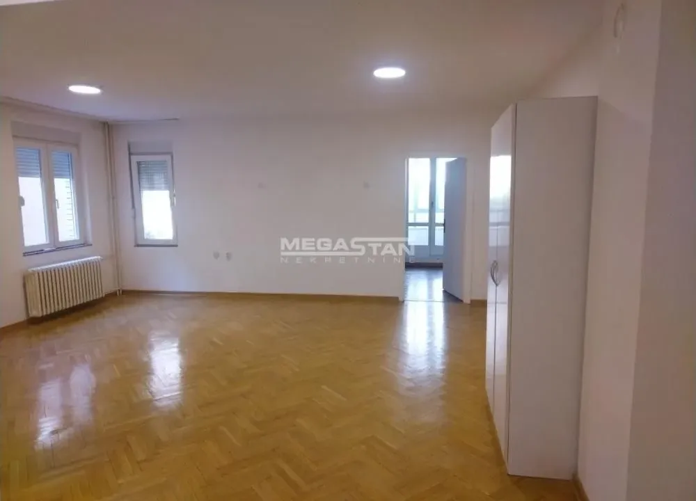 Izdavanje, poslovni prostor, 59m², Vračar Centar, Vračar Sve Podlokacije