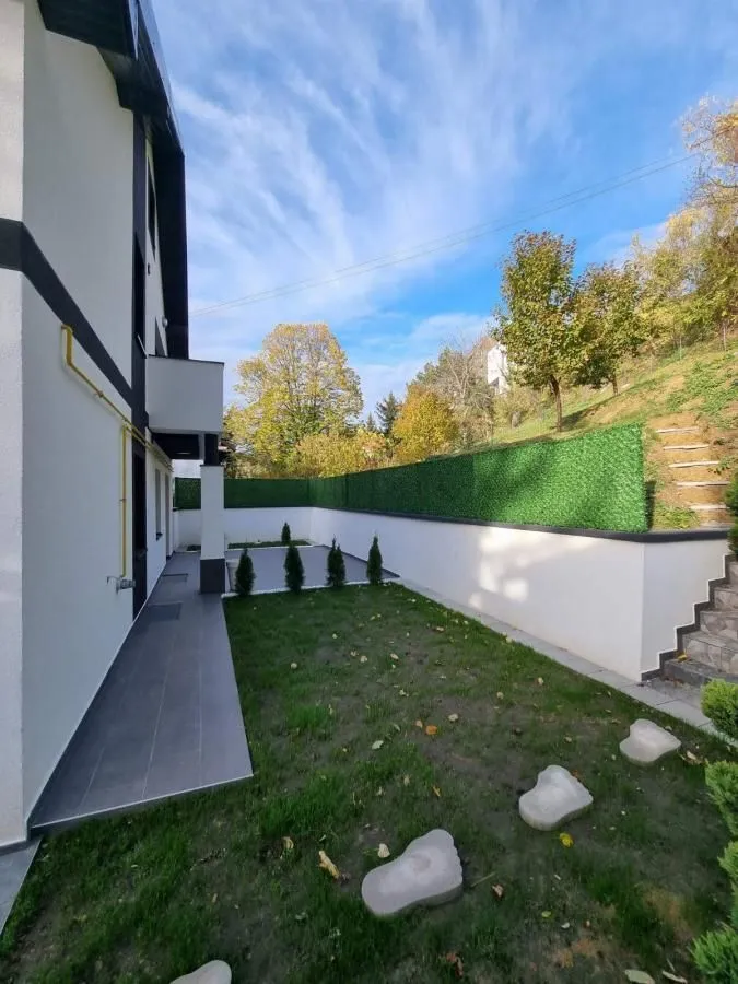 Prodaja, trosoban stan, 129m², Sremska Kamenica, Petrovaradin