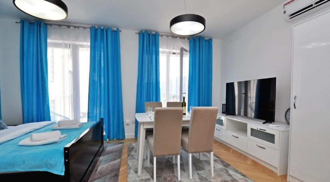 Sale, studio apartment, 38m², Dobrota, Kotor