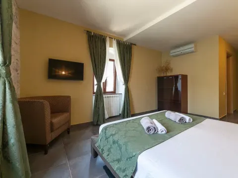 Prodaja, kuća, 450m², Prčanj, Kotor - image 19