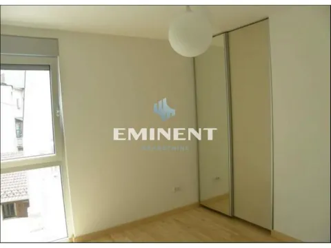 Izdavanje, trosoban stan, 130m², Kalenić Pijaca, Vračar Sve Podlokacije - image 13