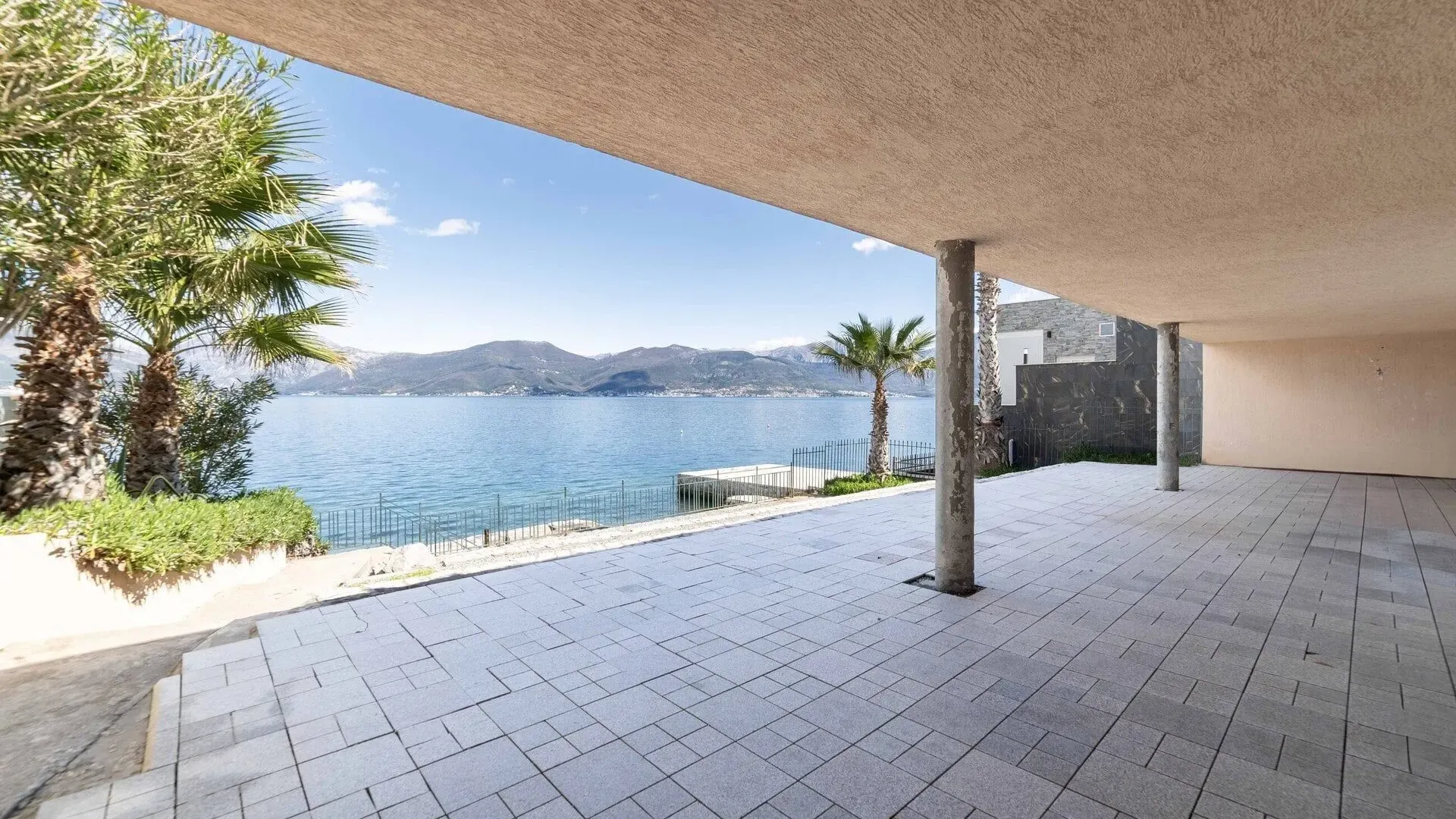 Prodaja, trosoban stan, 122m², Krašići, Tivat