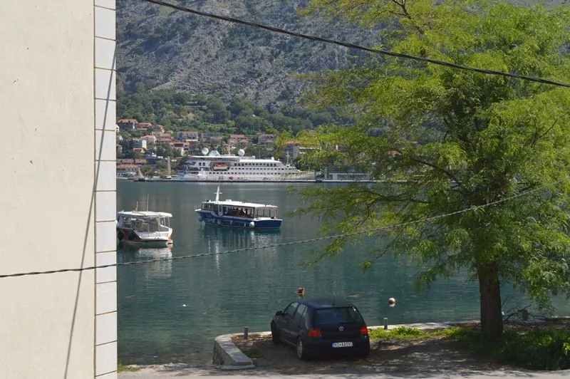 Sale, house, 323m², Škaljari, Kotor