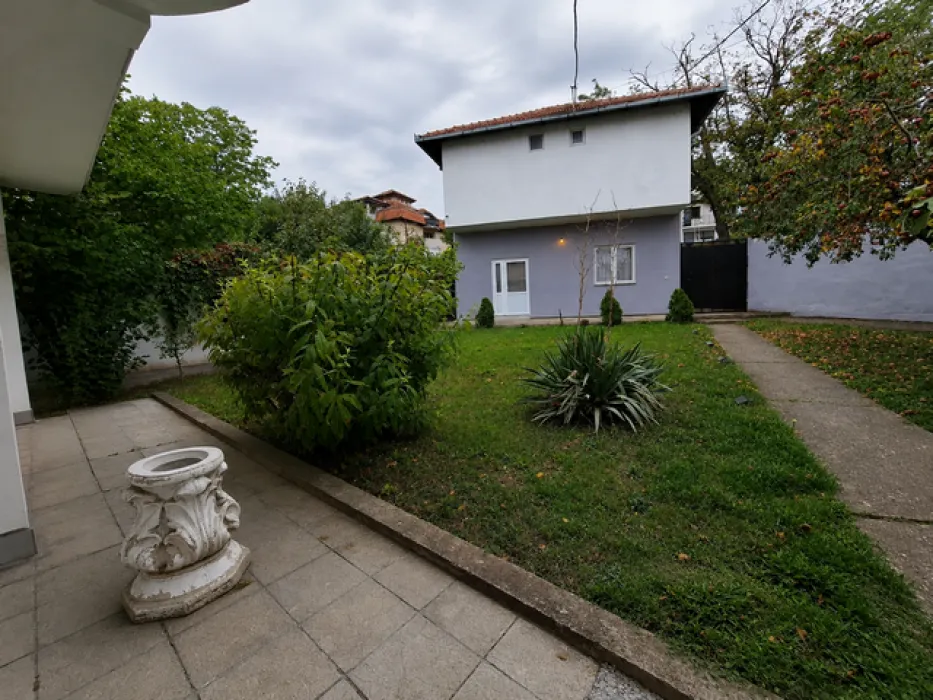 Rent, two bedroom apartment, 120m², Jajinci, Voždovac Sve Podlokacije