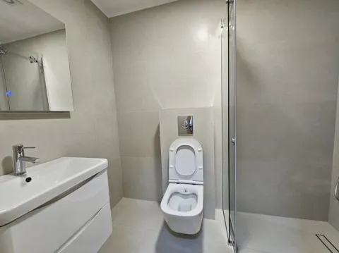 Izdavanje, jednosoban stan, 50m², New City, Podgorica - image 4