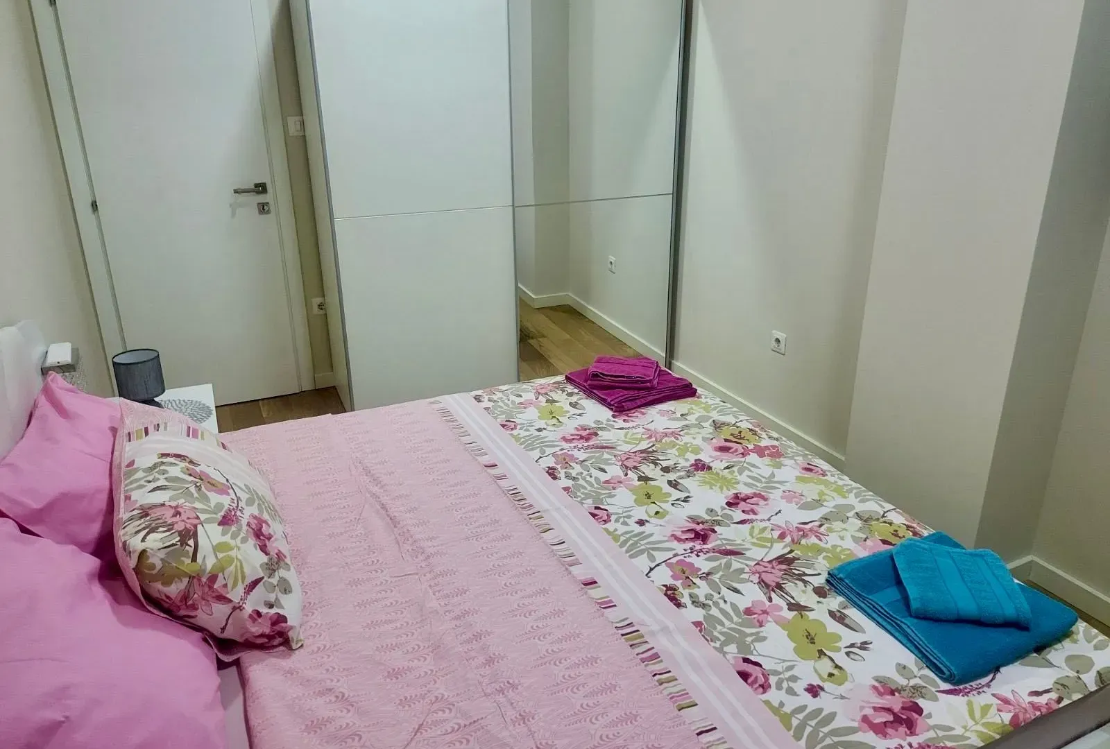 Izdavanje, dvosoban stan, 78m², Centar, Podgorica