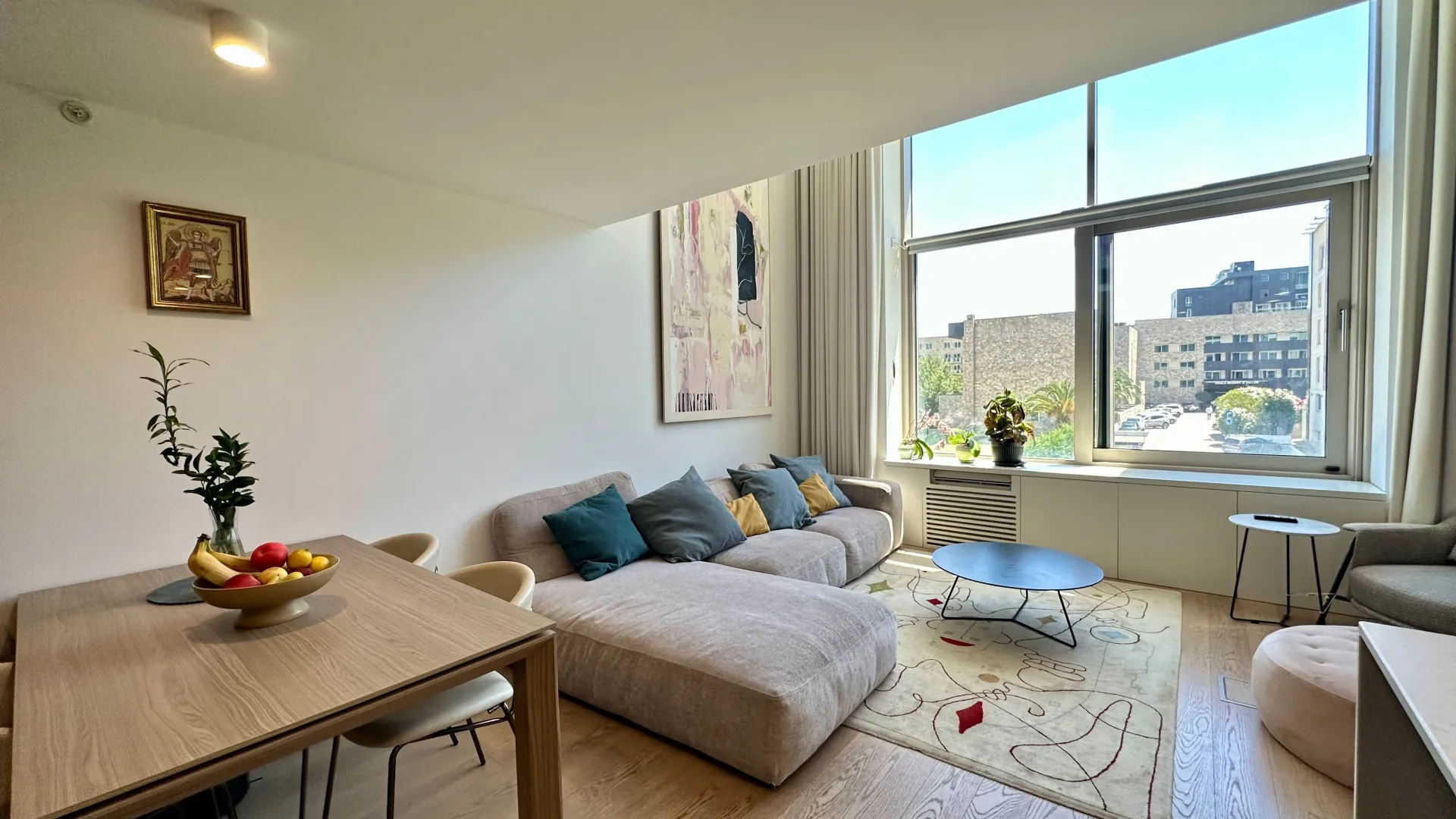 Izdavanje, dvosoban stan, 98m², Centar, Budva