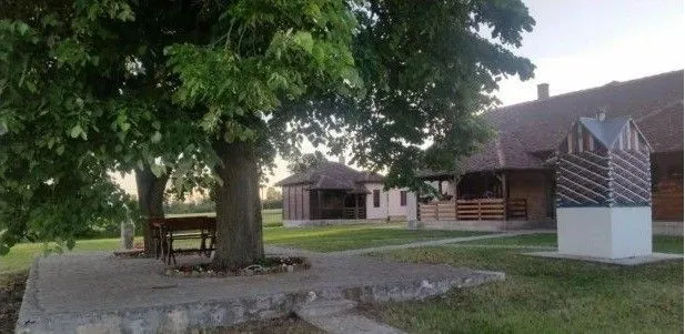 Prodaja, kuća, 300m², Svileuva, Koceljeva