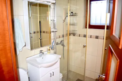 Prodaja, kuća, 217m², Petrovac, Budva - image 7