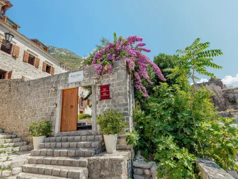 Sale, house, 484m², Perast, Kotor - image 22