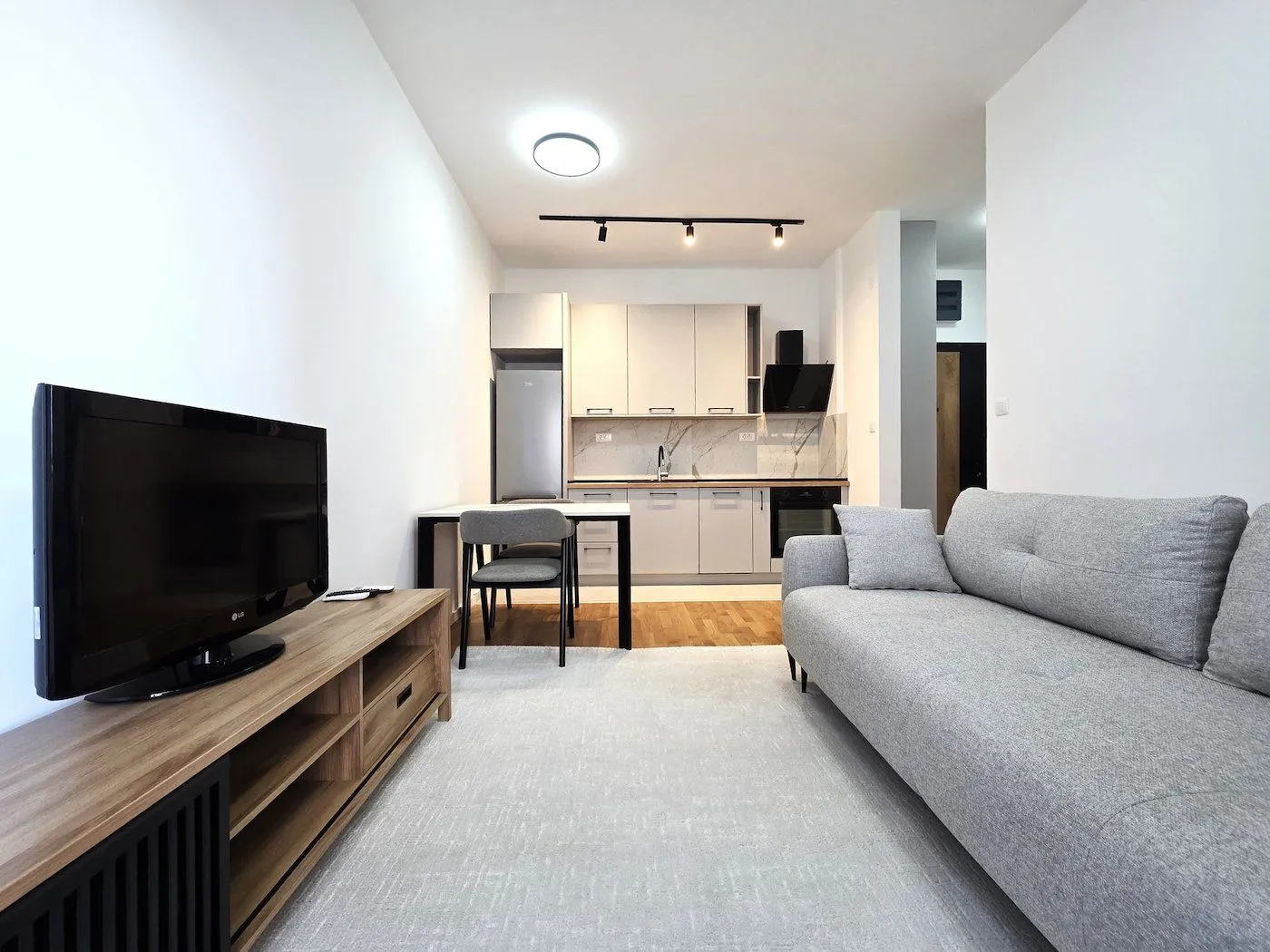 Rent, apartment, 37m², Tološi, Podgorica