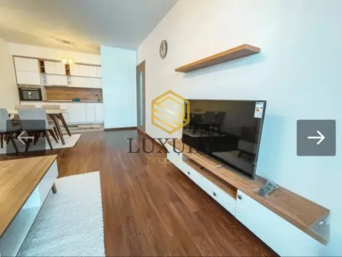 Izdavanje, dvosoban stan, 70m², Master Kvart, Podgorica - image 2