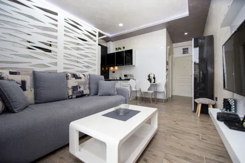 Rent, studio apartment, 30m², Budva, Crna Gora - image 3