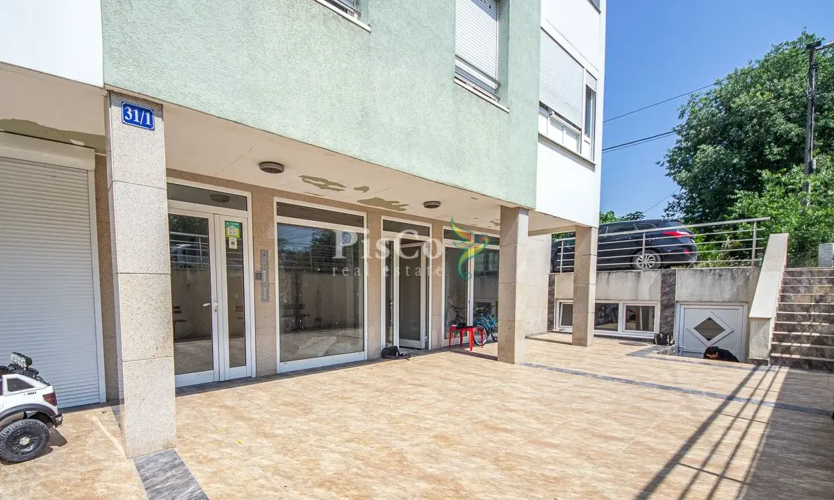 Rent, office space, 87m², Ljubović, Podgorica