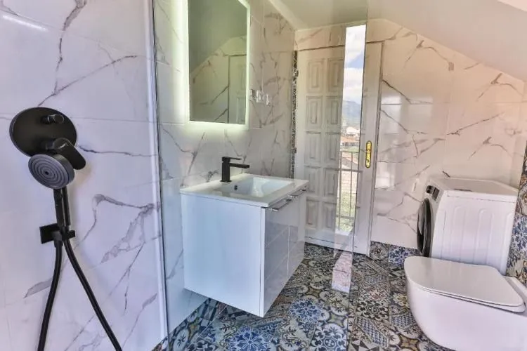 Prodaja, trosoban stan, 105m², Sveti Stefan, Budva