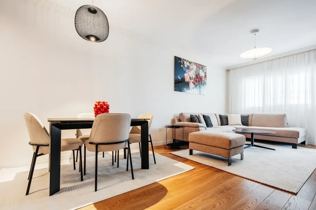 Izdavanje, jednosoban stan, 50m², Central Point, Podgorica