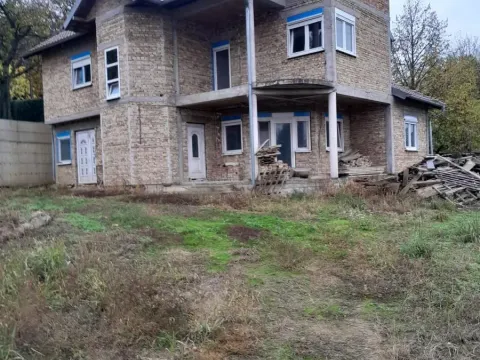 Prodaja, kuća, 208m², Sremska Kamenica, Petrovaradin - image 2