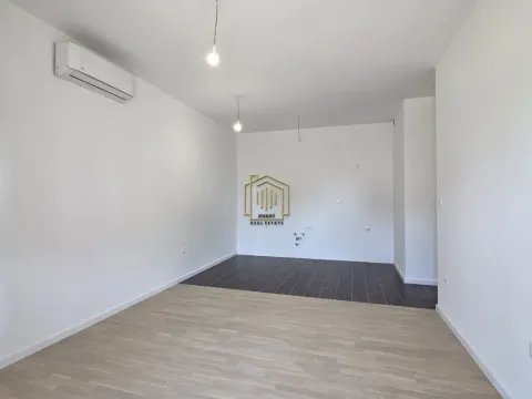 Rent, one bedroom apartment, 44m², Tološi, Podgorica - image 2