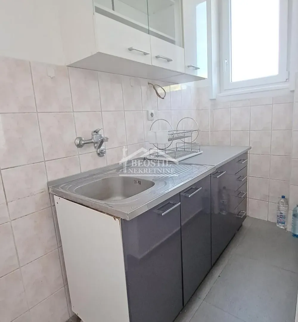 Prodaja, dvosoban stan, 61m², Stari Grad, Beograd