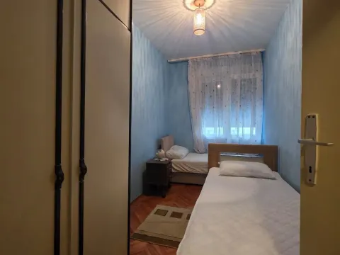 Izdavanje, dvosoban stan, 67m², Centar, Bar - image 7