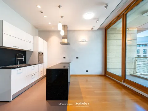 Prodaja, dvosoban stan, 88m², Kod Capital Plaze, Podgorica - image 3