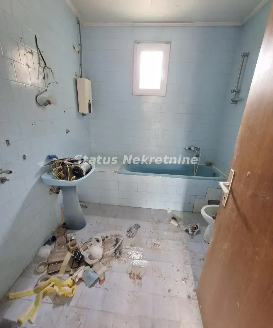 Prodaja, kuća, 118m², Futog, Novi Sad Sve Podlokacije