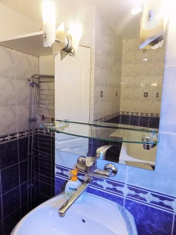 Izdavanje, trosoban stan, 94m², Savski Venac, Beograd