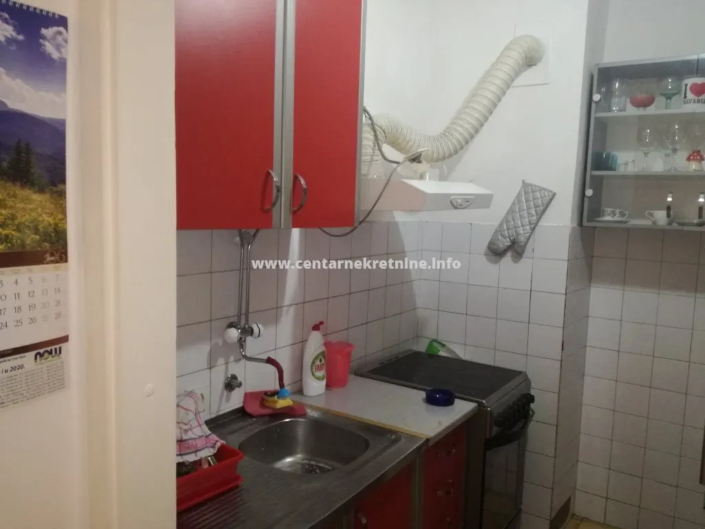 Prodaja, dvosoban stan, 68m², Centar, Cetinje