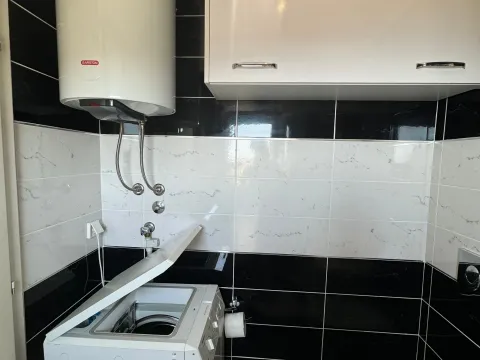 Prodaja, jednosoban stan, 41m², Petrovac, Budva - image 5