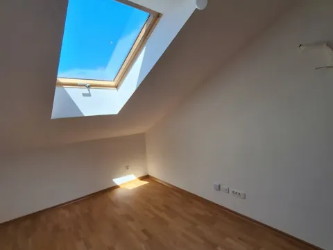 Prodaja, jednosoban stan, 41m², Stari Aerodrom, Podgorica - image 1