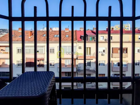 Prodaja, jednosoban stan, 70m², Centar, Podgorica - image 17