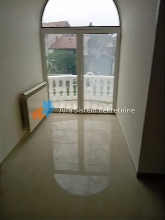 Rent, house, 380m², Zvezdara Sve Podlokacije, Beograd