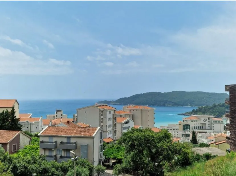 Sale, one bedroom apartment, 42m², Bečići, Budva