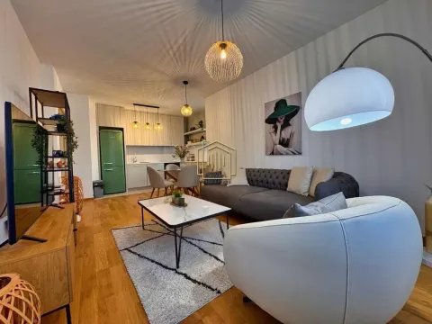 Prodaja, jednosoban stan, 46m², City Kvart, Podgorica - image 1