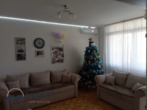 Sale, three bedroom apartment, 89m², Avijatičarsko naselje, Novi Sad Sve Podlokacije