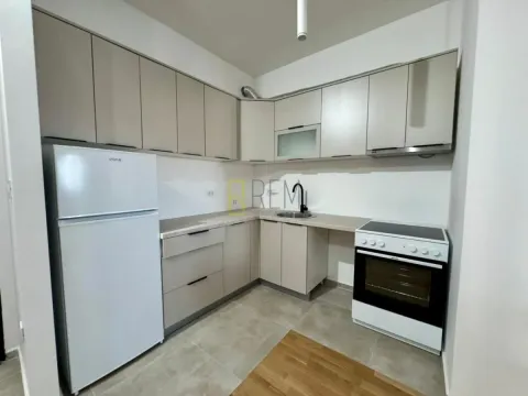 Izdavanje, jednosoban stan, 43m², Stari Aerodrom, Podgorica - image 6