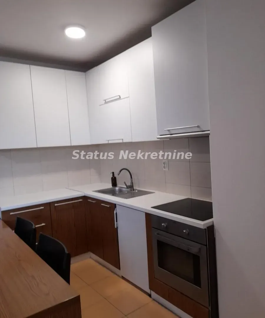 Prodaja, jednosoban stan, 42m², Sajmište, Novi Sad