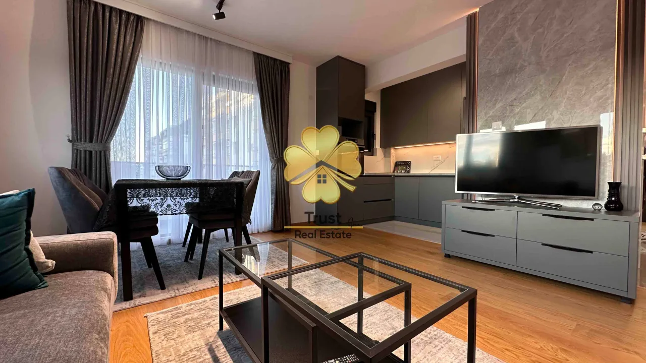 Izdavanje, dvosoban stan, 72m², Ljubović, Podgorica