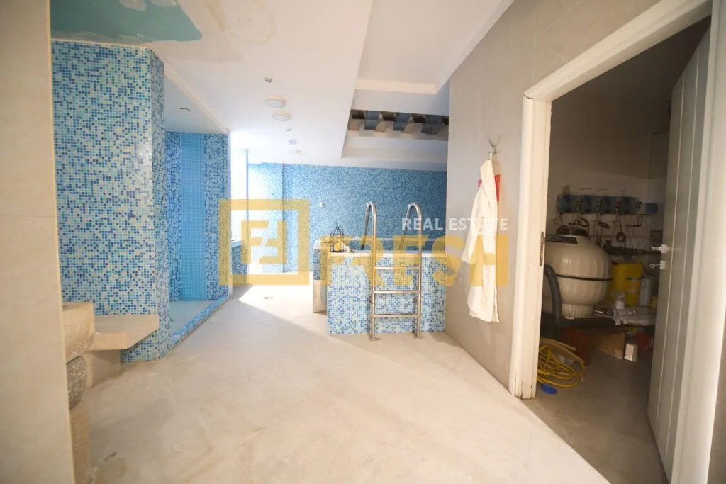 Sale, office space, 1343m², Centar, Podgorica