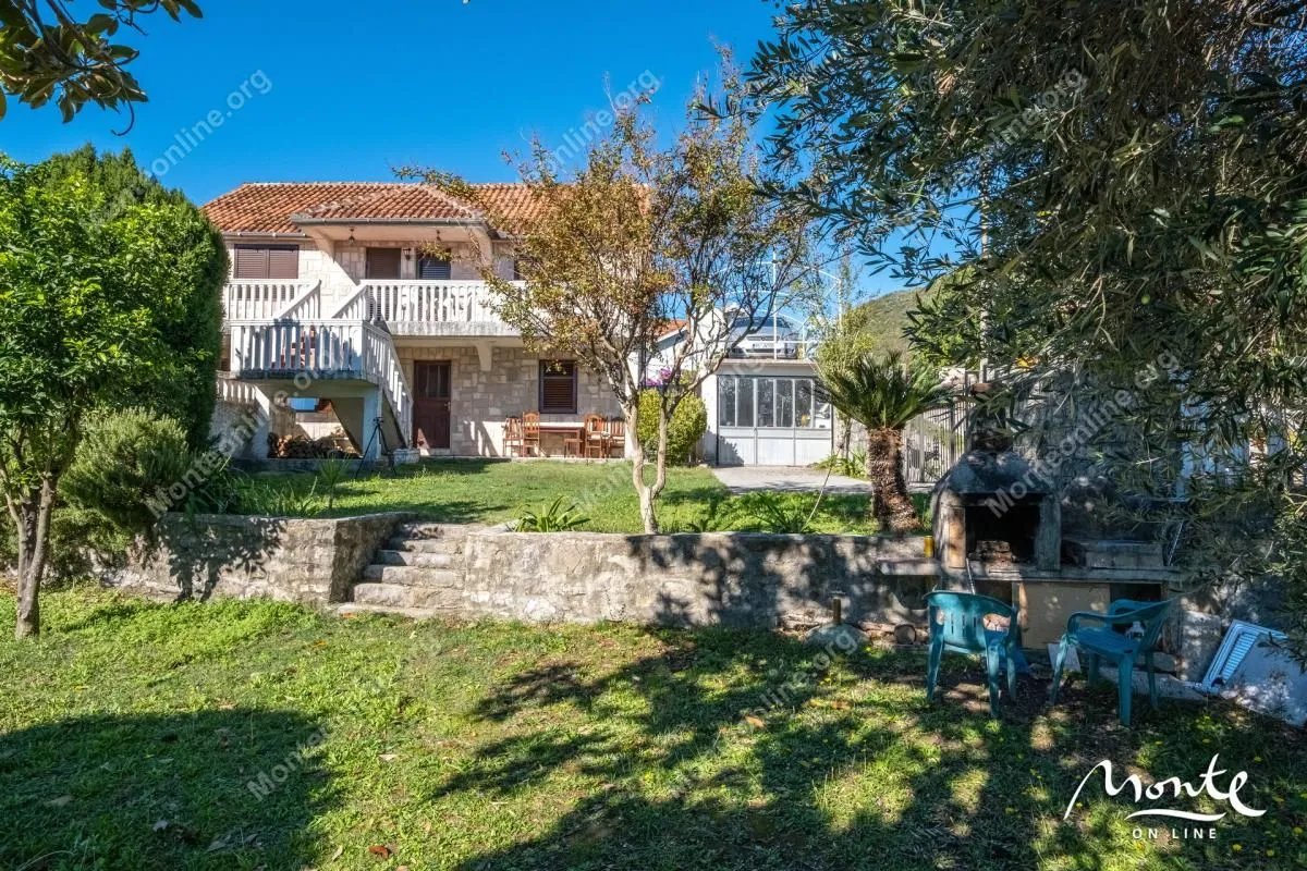 Prodaja, kuća, 153m², Tivat, Crna Gora