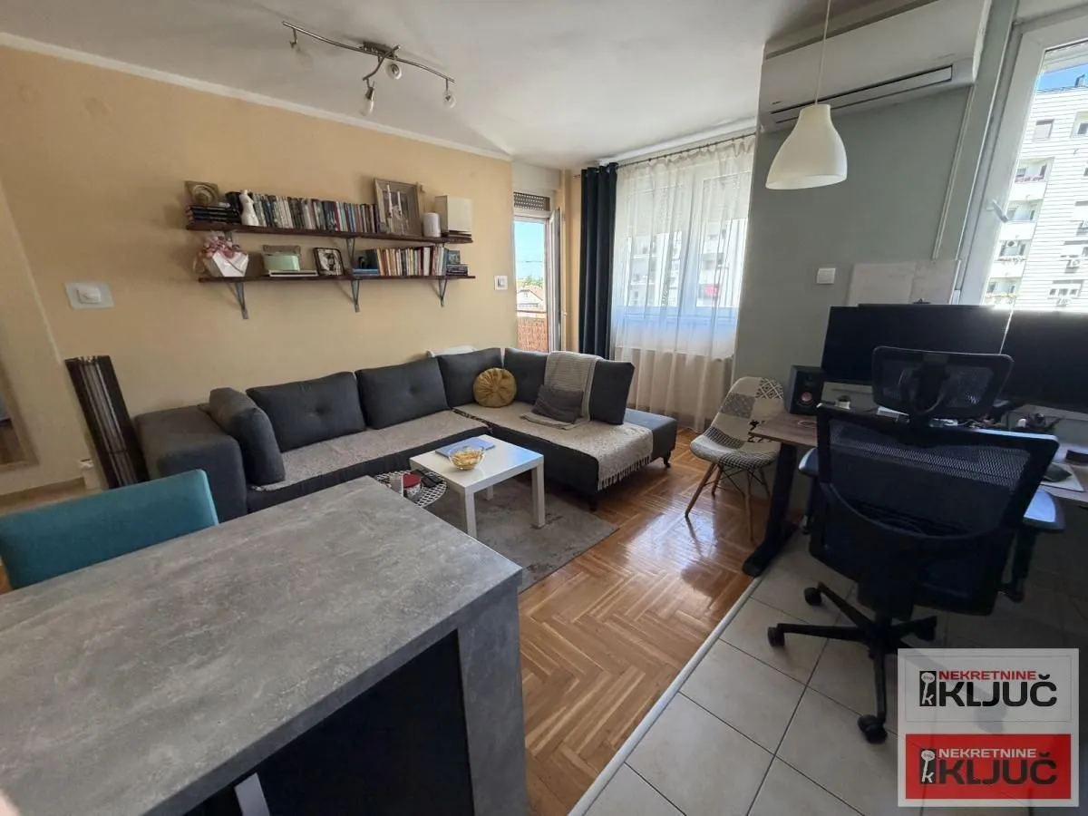 Prodaja, jednosoban stan, 41m², Bulevar patrijarha Pavla, Novi Sad Sve Podlokacije