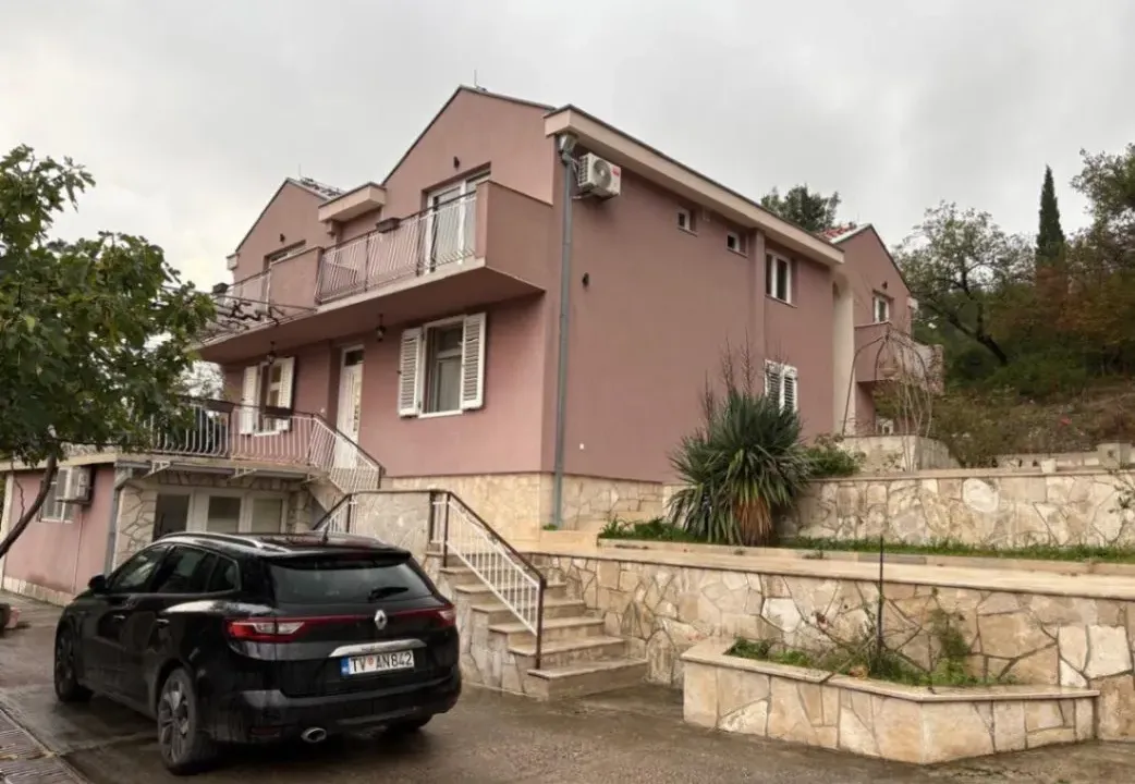 Rent, one bedroom apartment, 46m², Tivat, Crna Gora