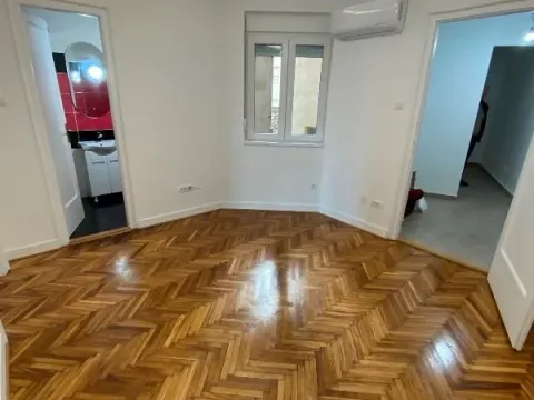 Prodaja, dvosoban stan, 47m², Vračar Sve Podlokacije, Beograd - image 4